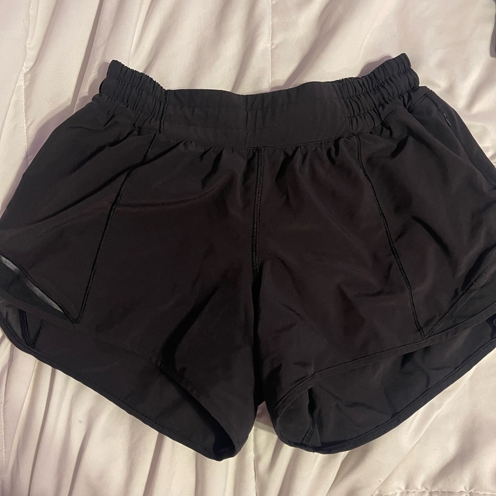 lululemon black hotty hot shorts